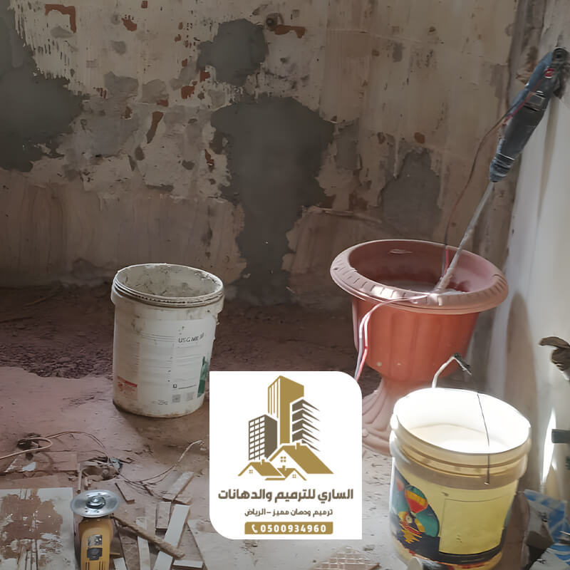 ادوات ترميم المباني اثناء العمل